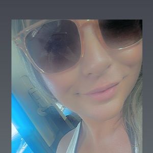 Meet your Posher, Kari